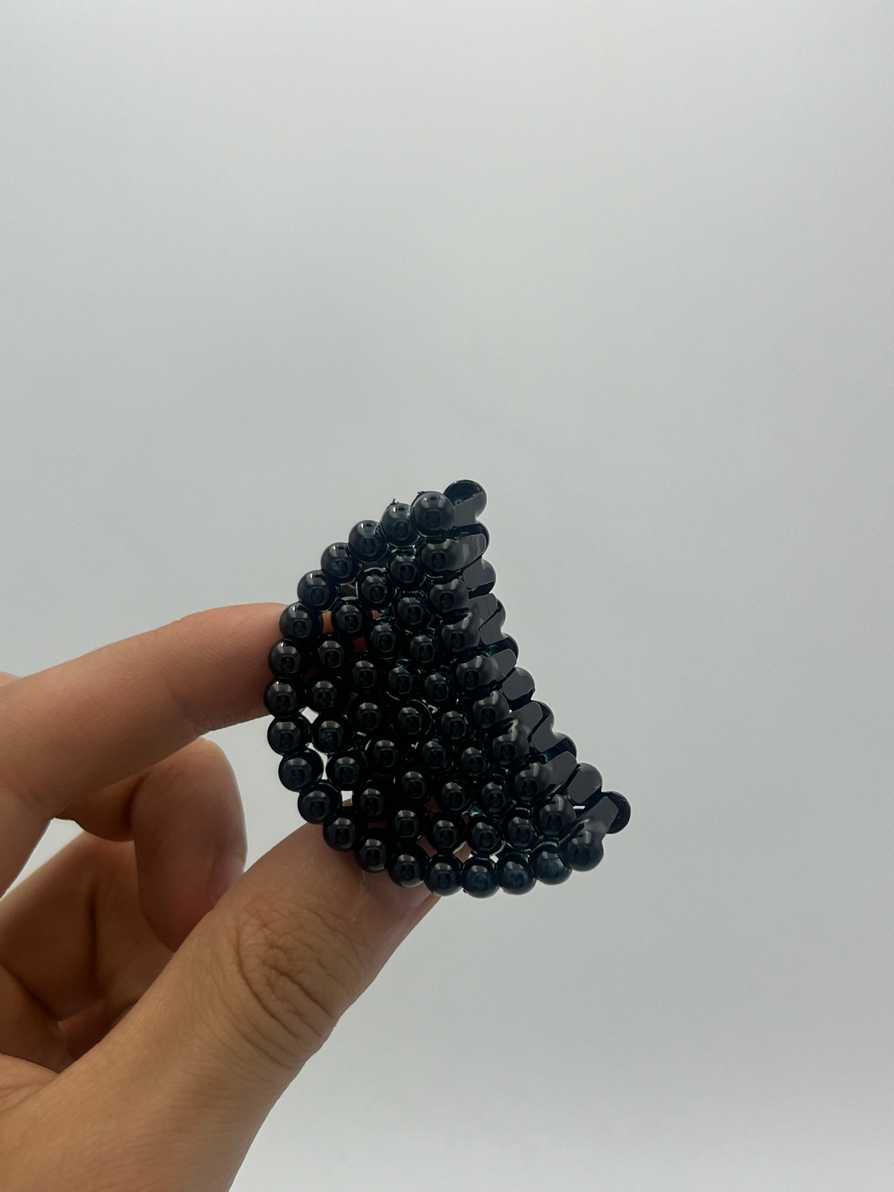 Pinza Chica Negra Puntos - Paquete de 12 piezas 2.58 c/u