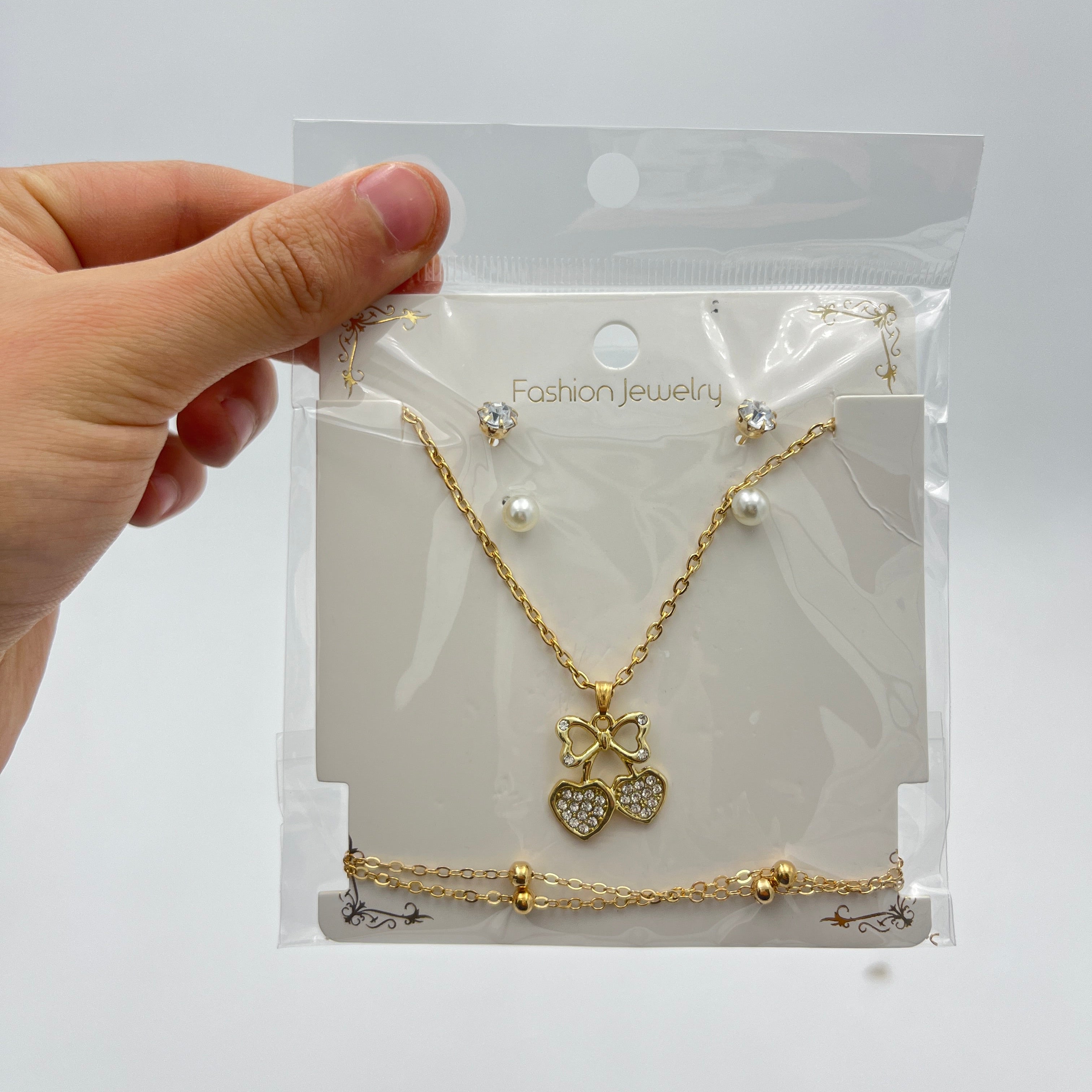 Collar con Aretes A2 - Paquete de 12 piezas 11.25 c/u