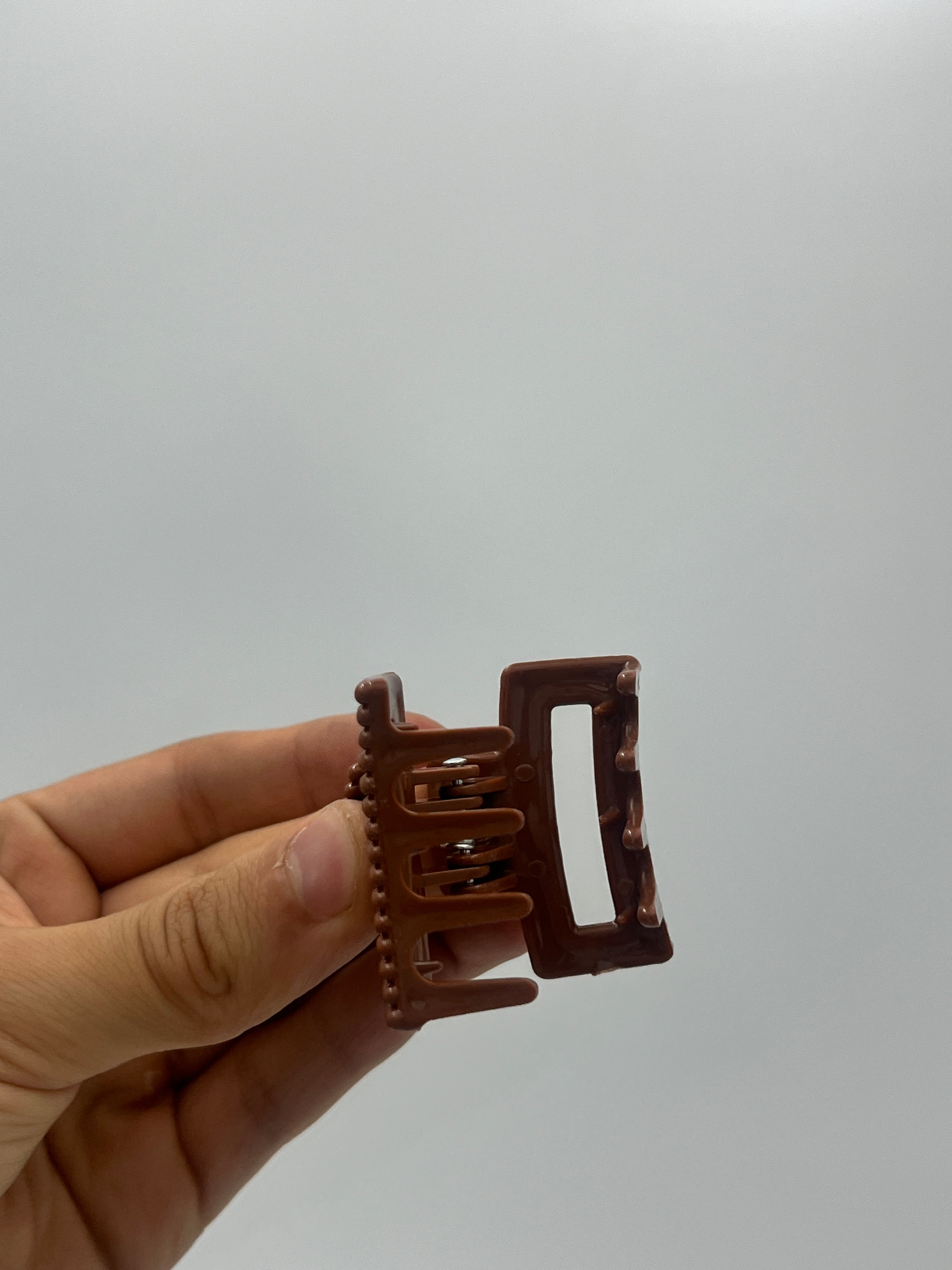 Pinza Chica Rectangular Puntos - Paquete de 12 piezas 2.58 c/u