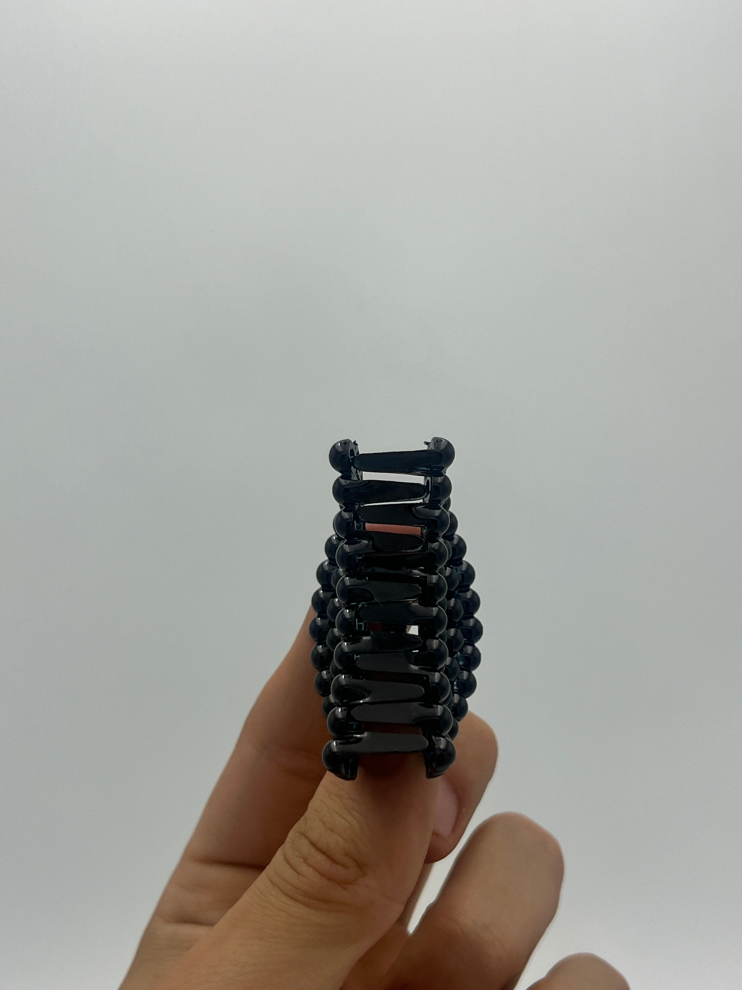 Pinza Chica Negra Puntos - Paquete de 12 piezas 2.58 c/u