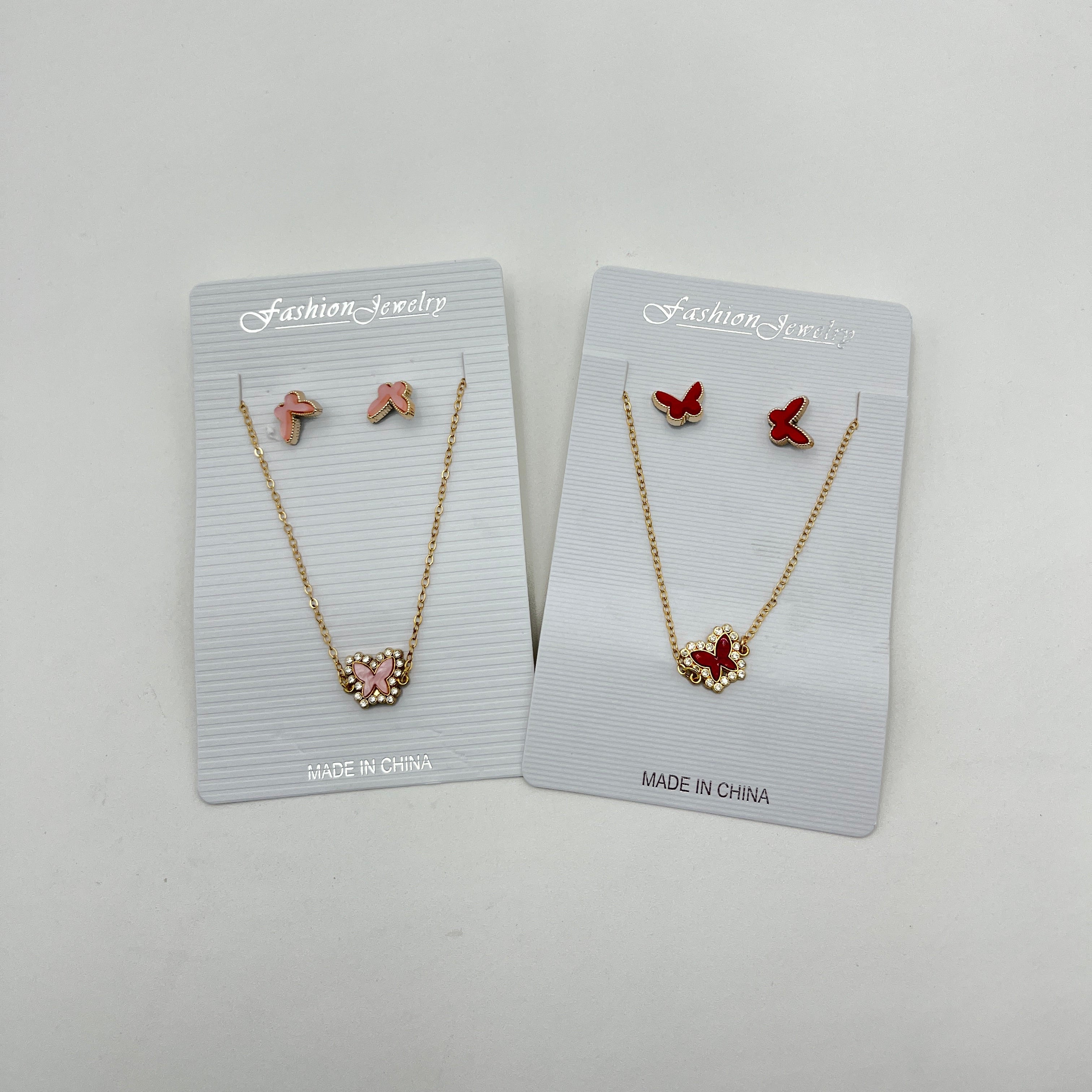 Collar con Aretes Mariposa - Paquete de 12 piezas 11.25 c/u