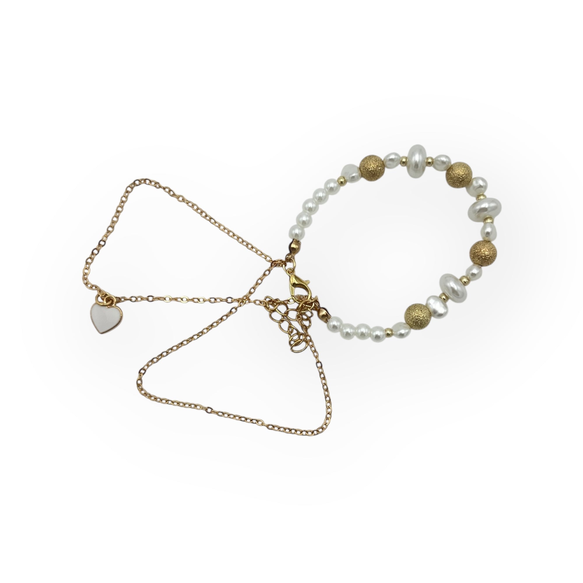 Pulsera Triple Cuentas y Corazon - Paquete de 12 piezas 14.08 c/u