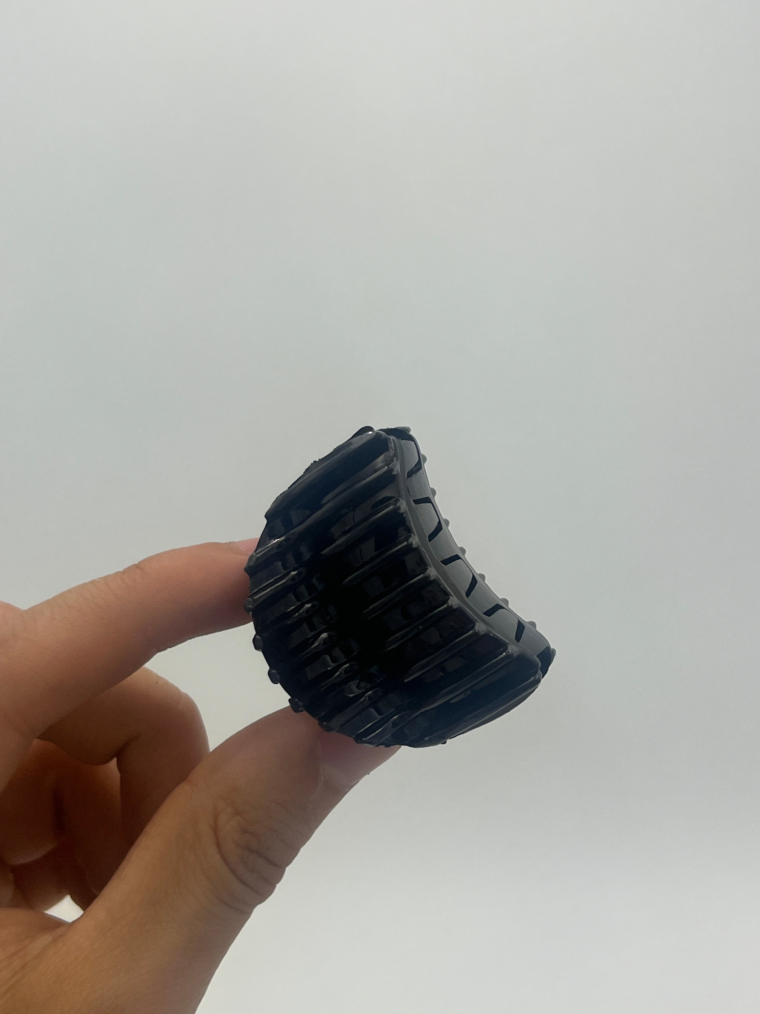 Pinza Chica Mate y Brilloso Negra - Paquete de 12 piezas 2.58 c/u