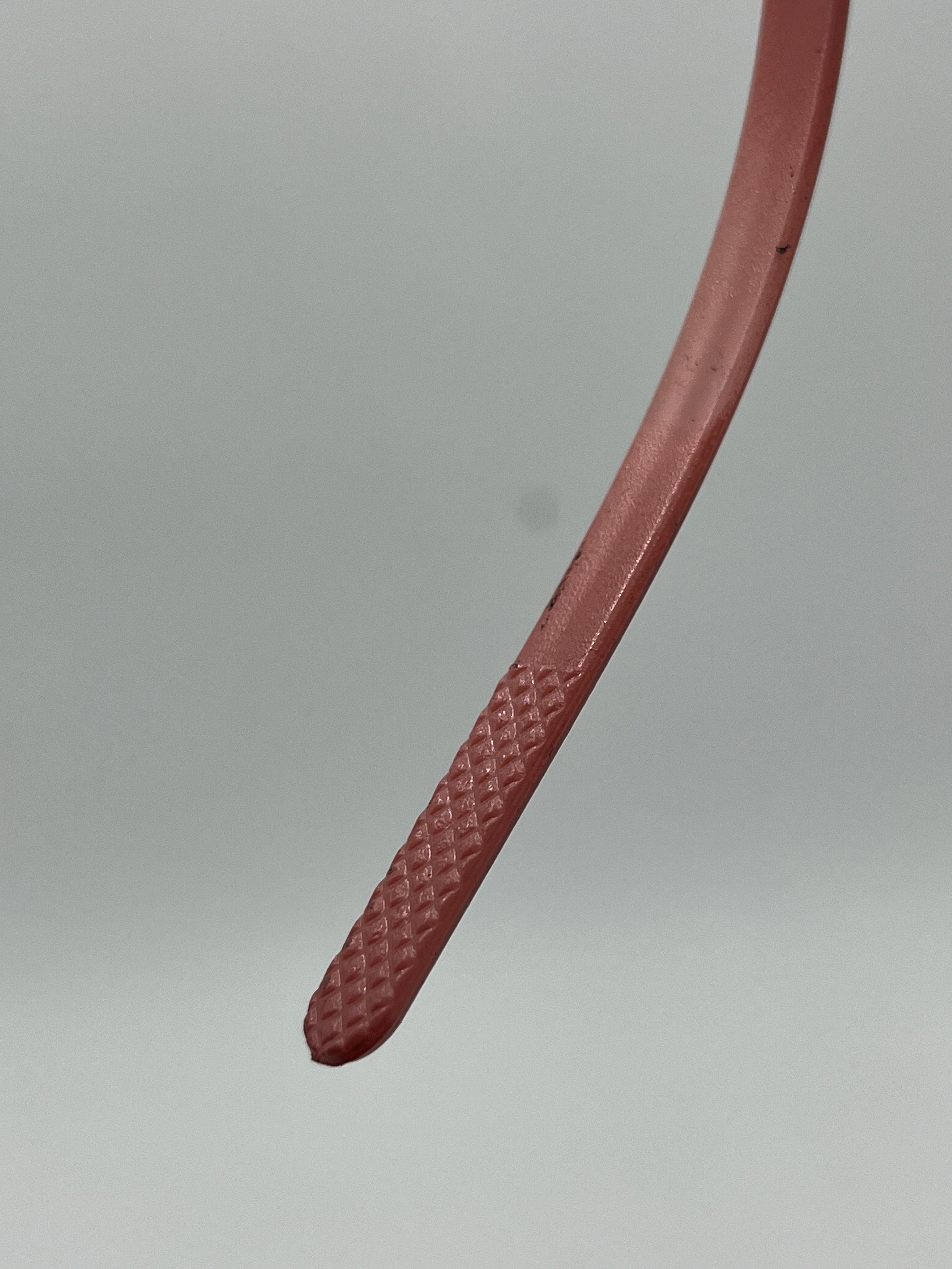 Diadema Delgada Básica Colores Surtidos - Paquete de 12 piezas 1.83 c/u