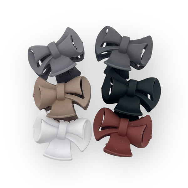 Pinza Chica Moño Colores - Paquete de 12 piezas 2.58 c/u