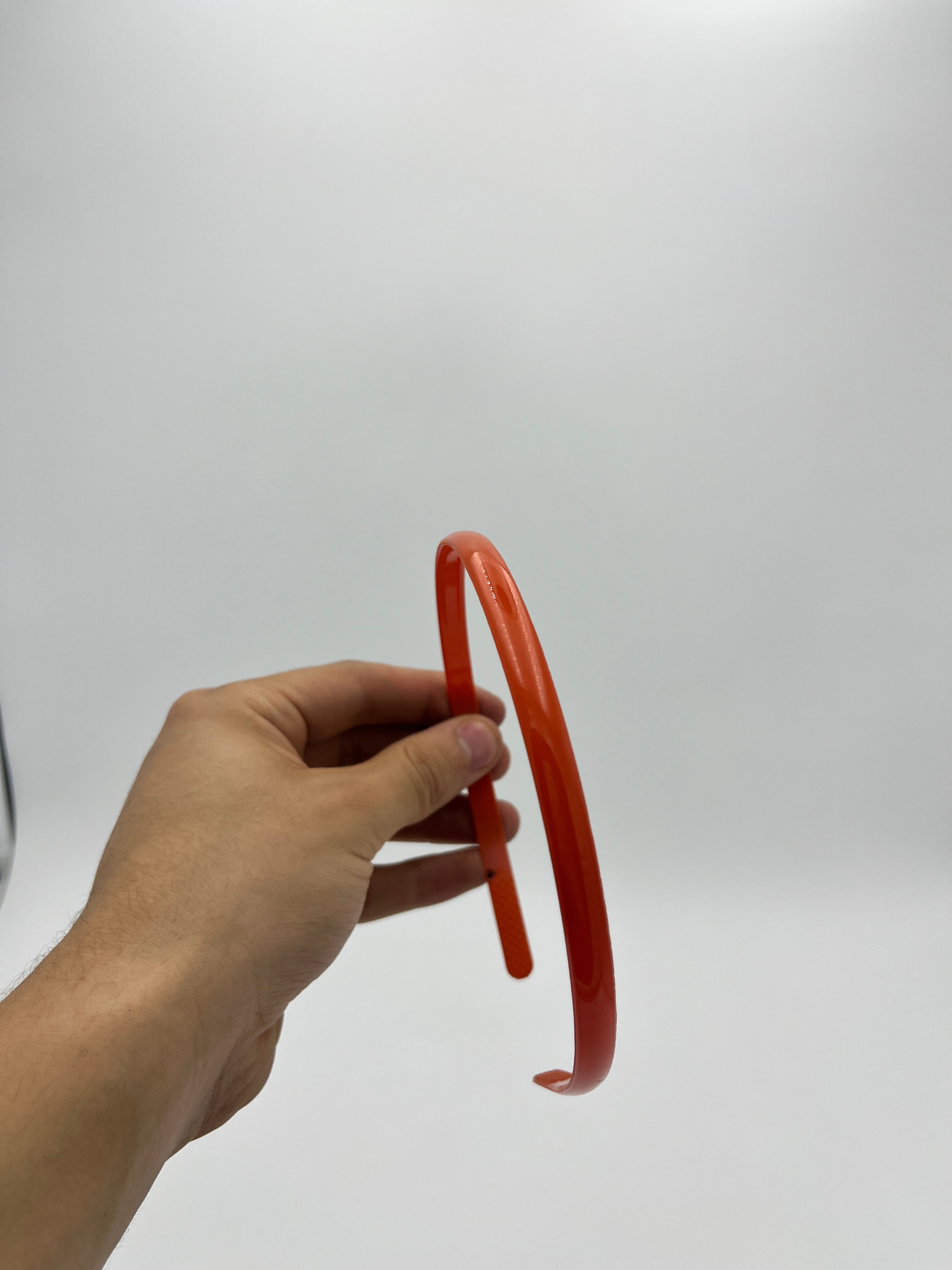 Diadema Delgada Básica Colores Surtidos - Paquete de 12 piezas 1.83 c/u