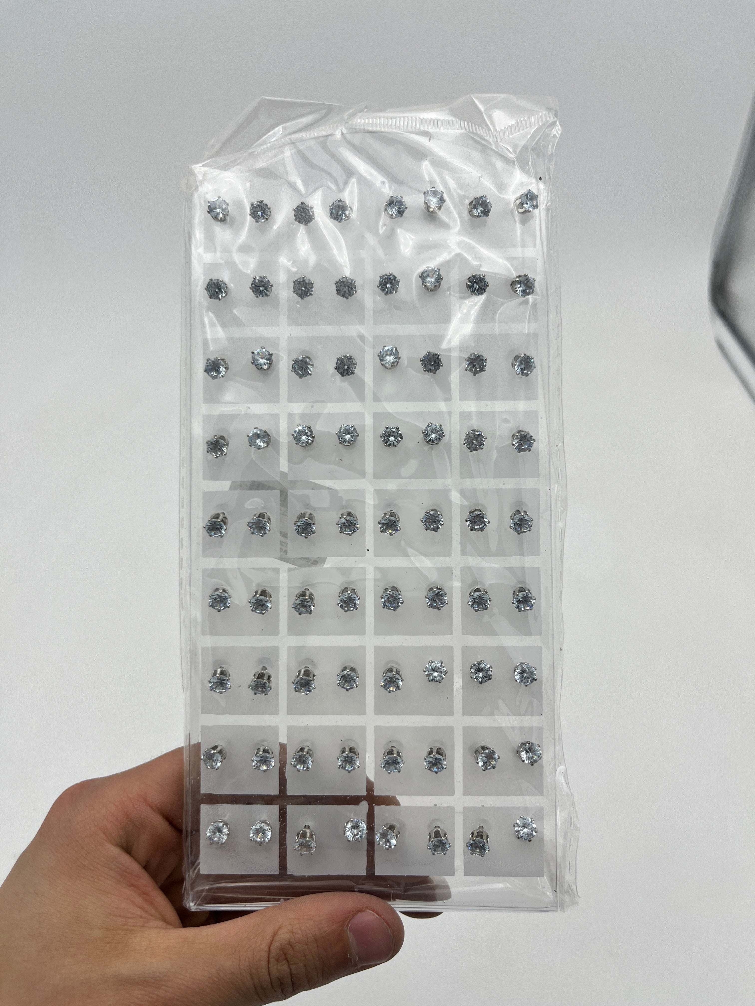 Broqueles zirconia chicos - Paquete de 36 piezas 1.75 c/u