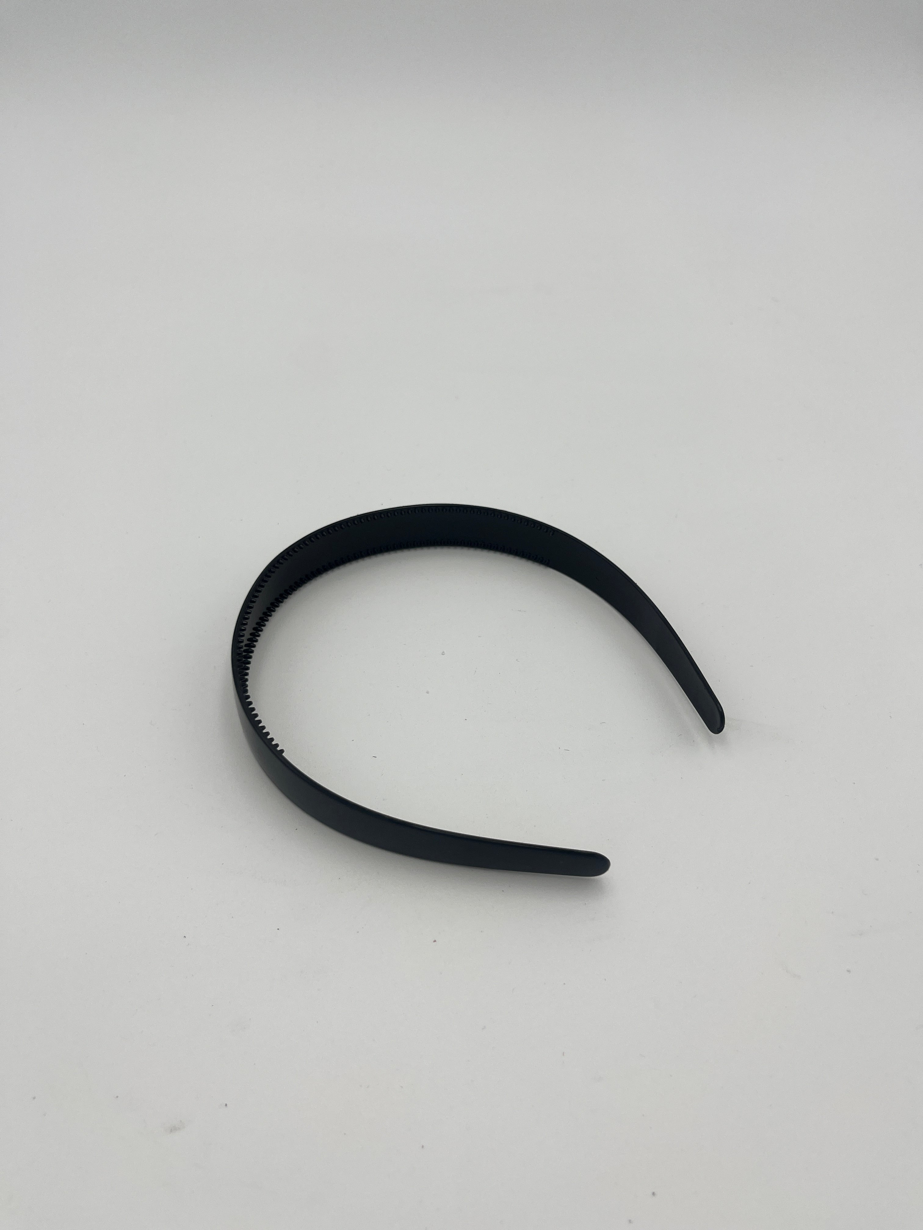 Diadema Básica Negra - Paquete de 12 piezas 1.83 c/u