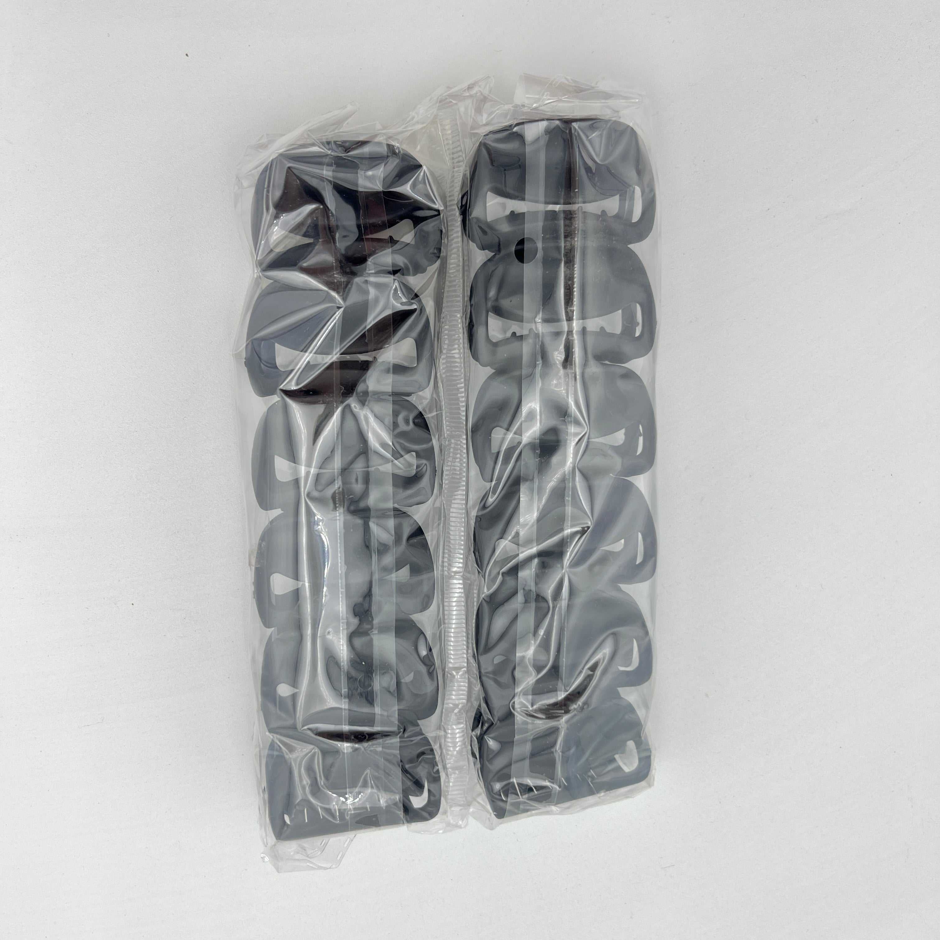 Pinza Chica Negra - Paquete de 12 piezas 2.58 c/u