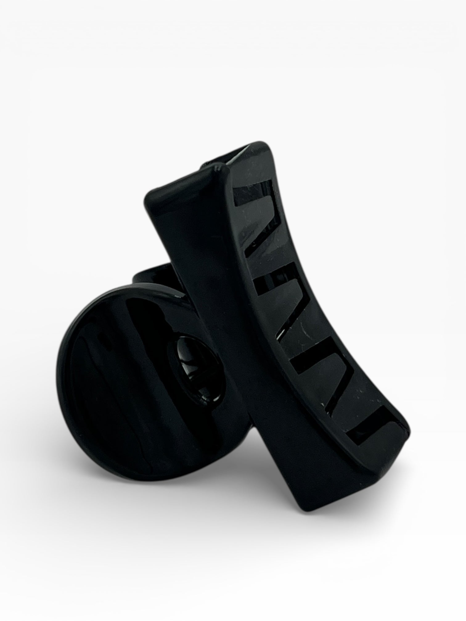 Pinza Chica negra - Paquete de 12 piezas 2.58 c/u